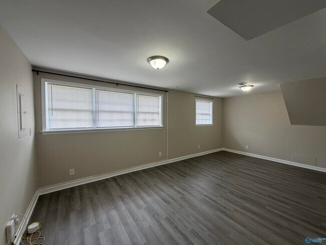 Building Photo - 3604 NW Stag Run Dr