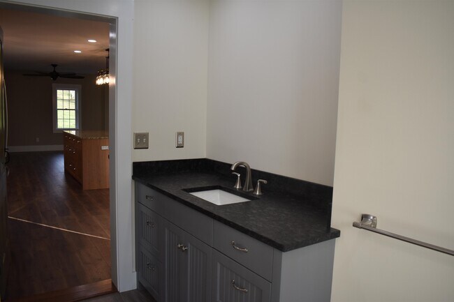 Building Photo - 379 US-4