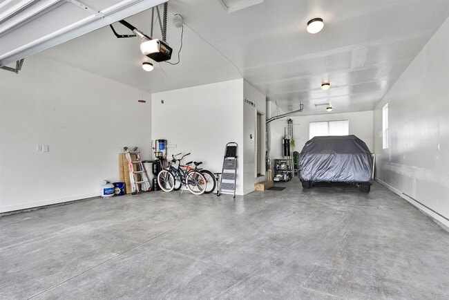 Building Photo - 5722 W Hidden Springs Dr