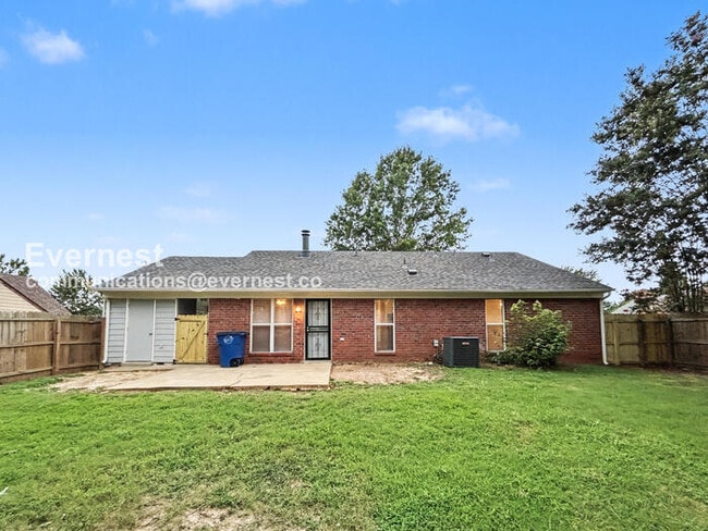 Building Photo - 6572 Rosewood Dr