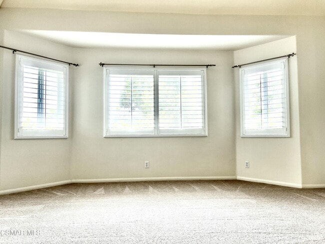 Building Photo - 255 N Skyline Dr