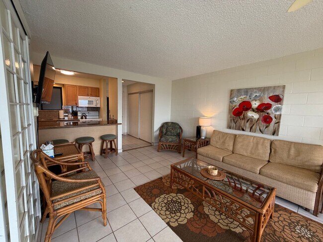 Building Photo - Maalaea Oceanfront Furnished One Bedroom
