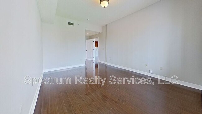 Building Photo - 1478 Riverplace Blvd