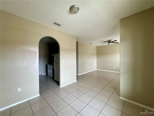 Building Photo - 17 Miroslava Ave