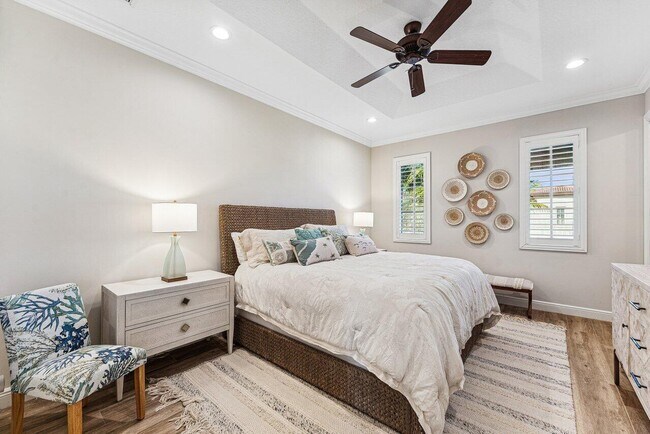 Building Photo - 813 Estancia Wy