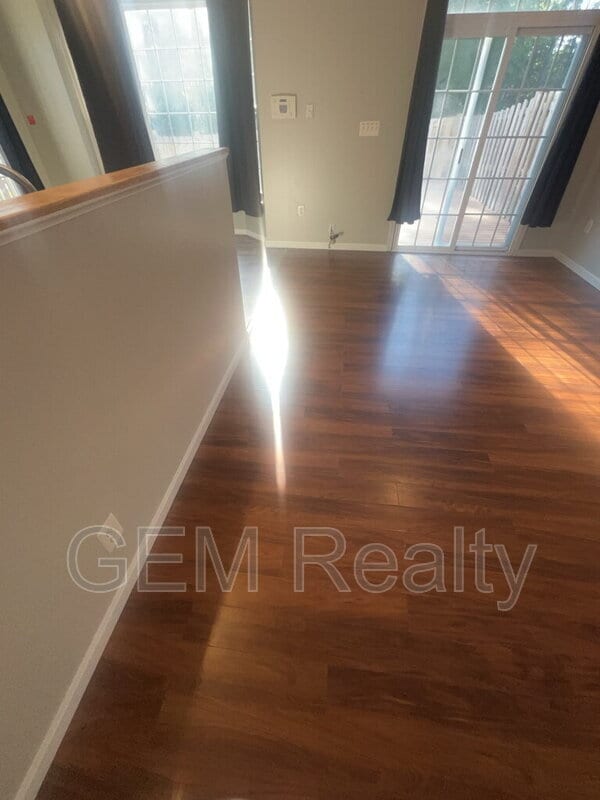 Building Photo - 5218 Drakes Ct