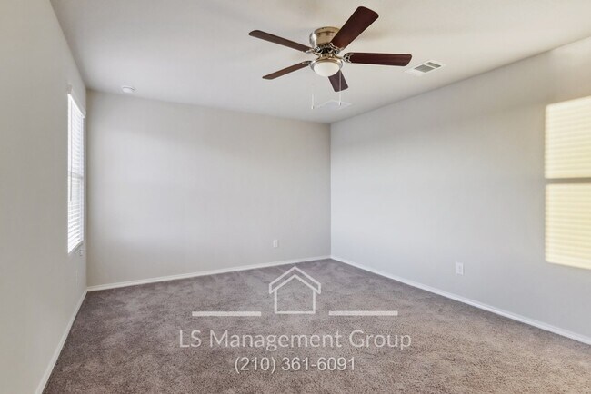 Building Photo - 10546 Varmus Dr