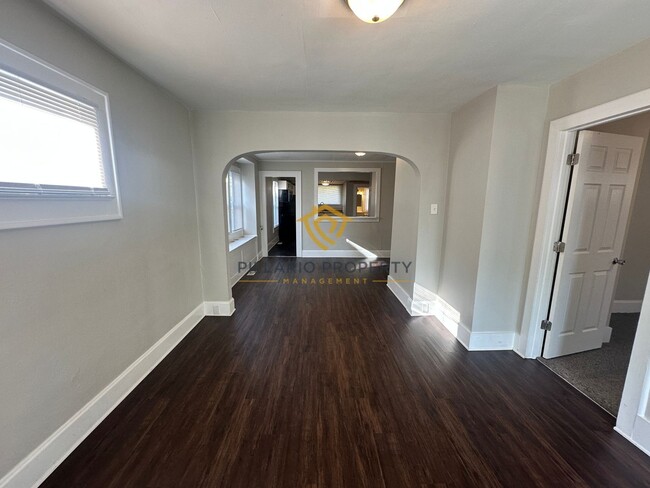 Building Photo - Stylish & Updated 3 Bedroom / 1.5 Bath Home – Move-In Ready!