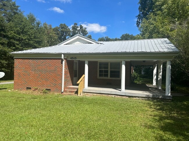 Primary Photo - 4515 Skyline Dr