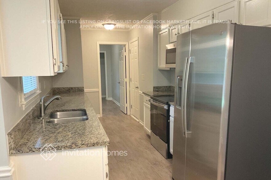Building Photo - 945 Daisy Ct NW