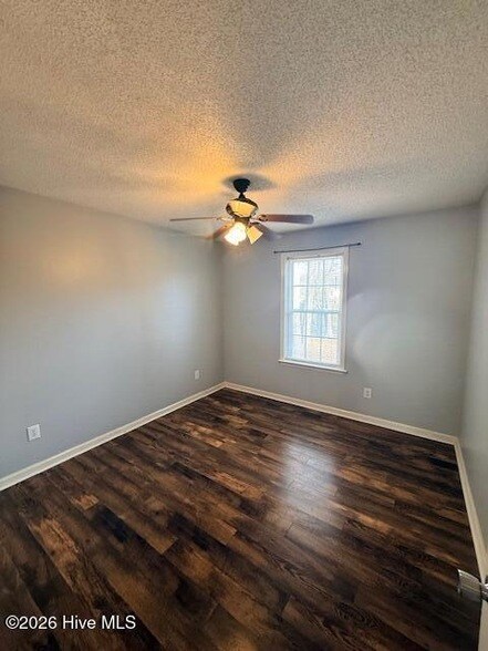 Building Photo - 200 Commons Ct