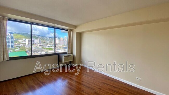 Building Photo - 2333 Kapiolani Blvd