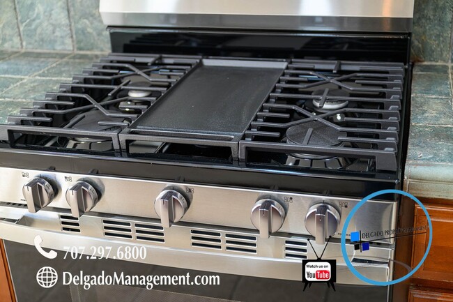 Building Photo - Large 3 bedroom home recently upgraded