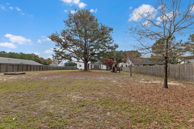 Building Photo - Farmhouse-Style Home Minutes from the Water | No HOA