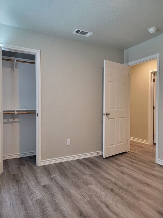 Building Photo - 1606 Pontotoc