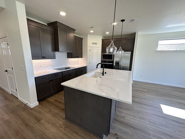 Building Photo - Brand New 3-Bed, 2-Bath Home for Lease – 1,877 sq ft in South Richland