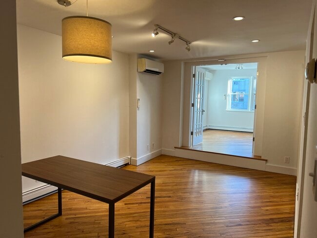Building Photo - 112 Sackett St