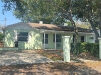 Building Photo - 10825 Navajo Dr
