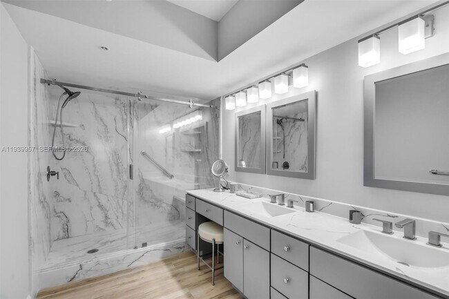 Building Photo - 1500 Ocean Dr