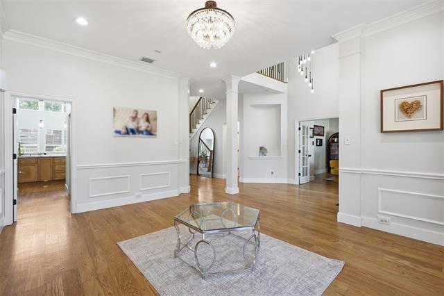 Building Photo - 5315 Cree Dr