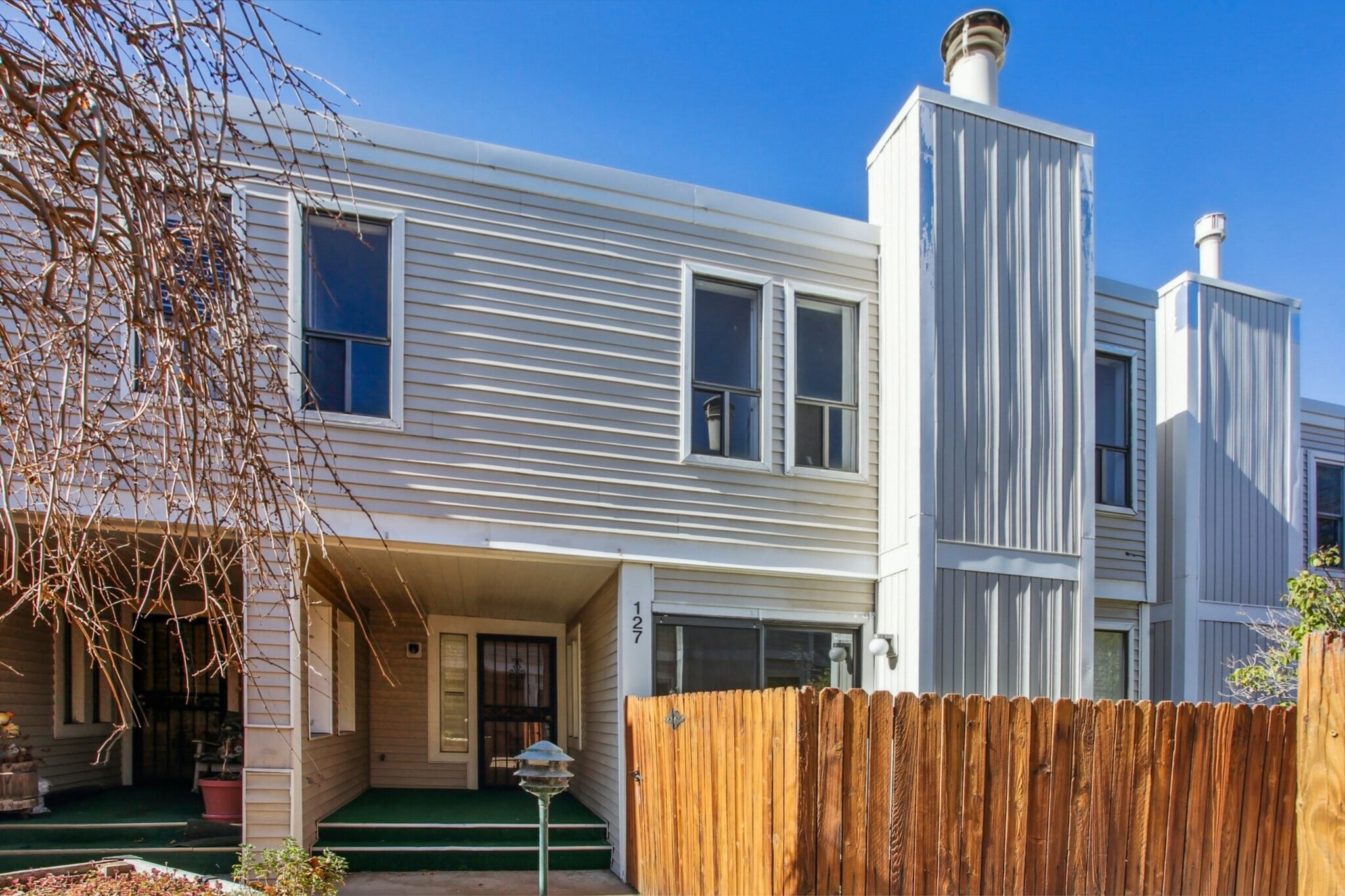 Building Photo - 1050 S Monaco Pky