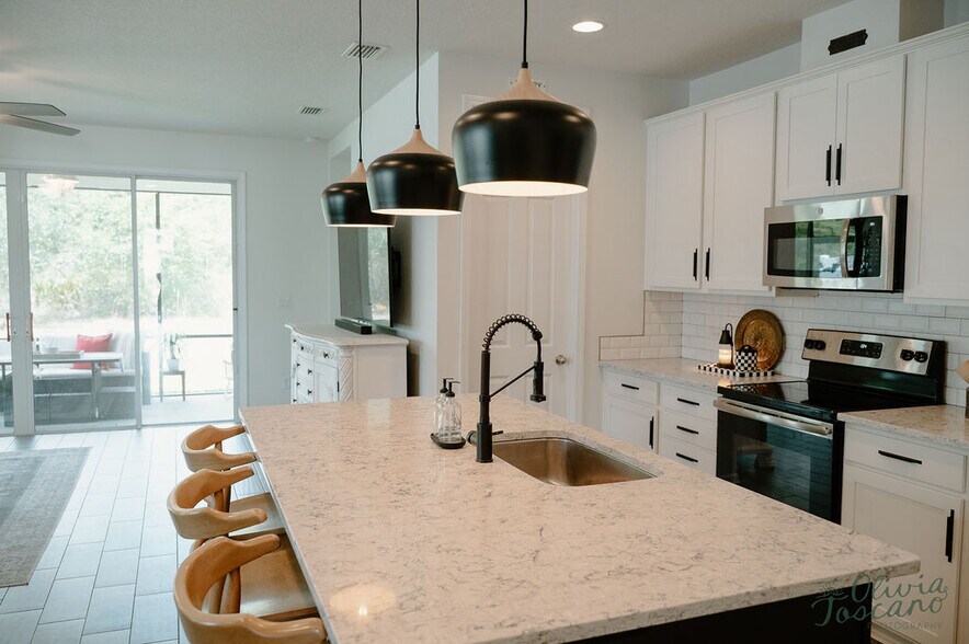 Building Photo - 1078 Persimmon Dr