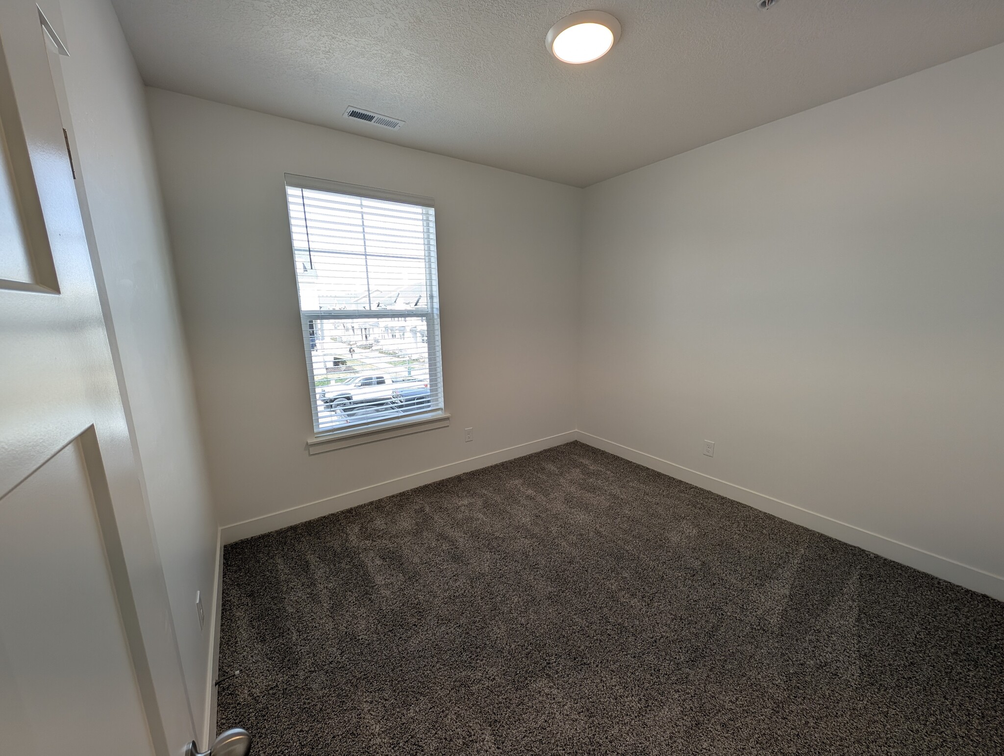 Building Photo - 3993 W Big Horn Dr