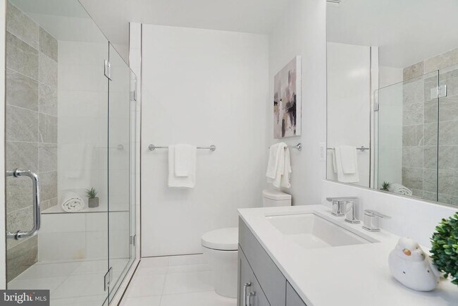 Building Photo - 801 N Fairfax St