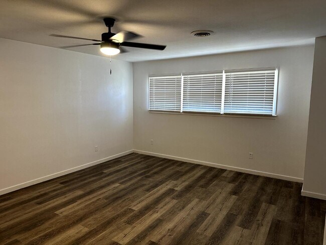 Building Photo - 5006 11th St