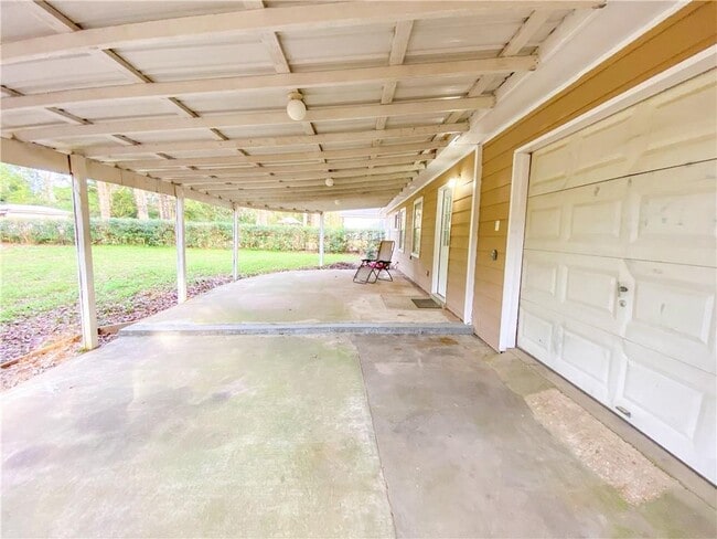 Building Photo - 7206 Tangerine Ave