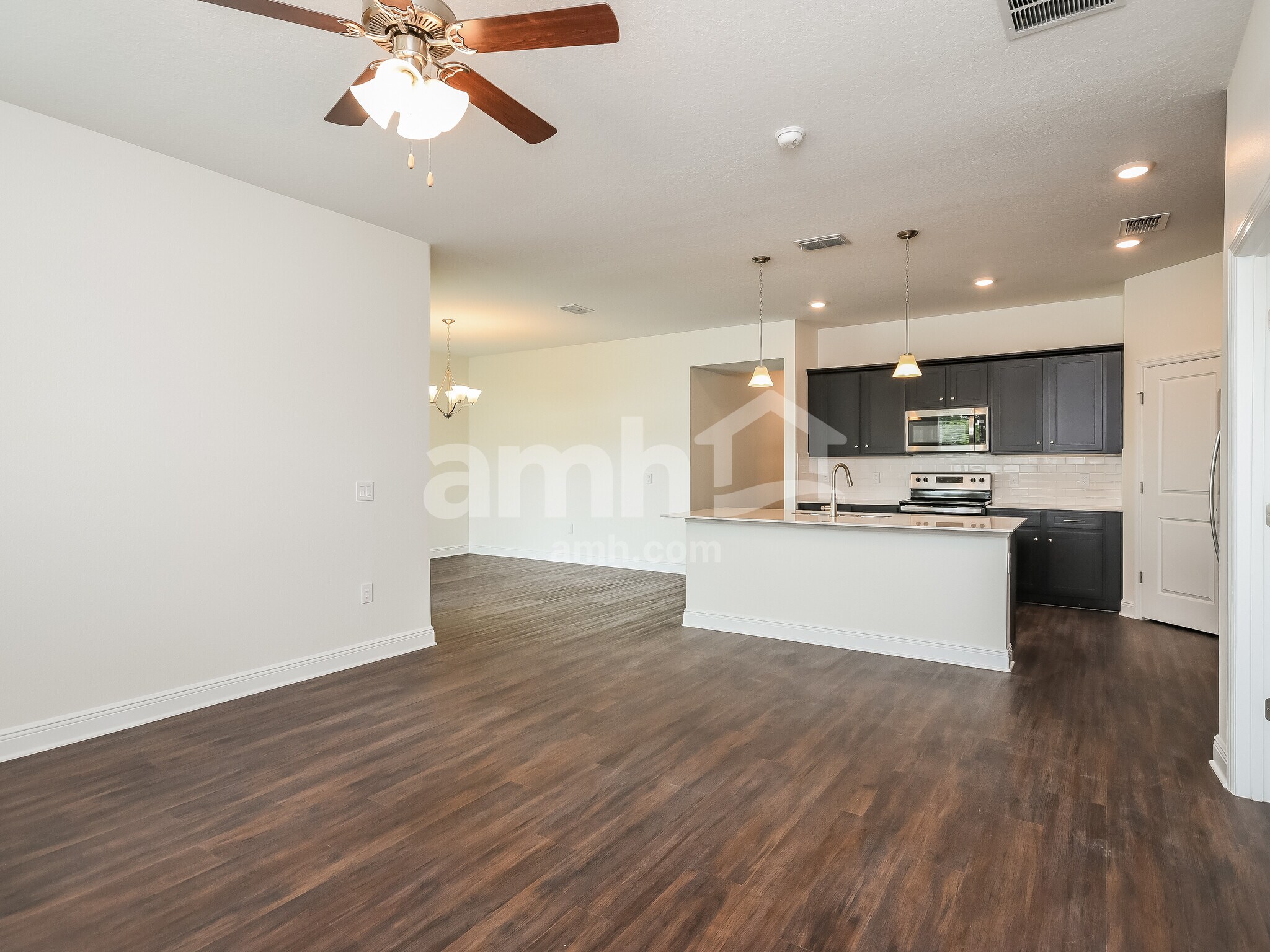 Building Photo - 965 Heavenly Dr