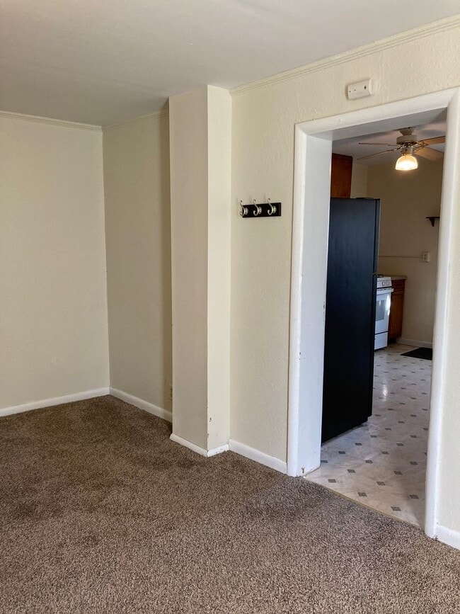 Building Photo - Three Bedroom Single-Family Home Close To Downtown