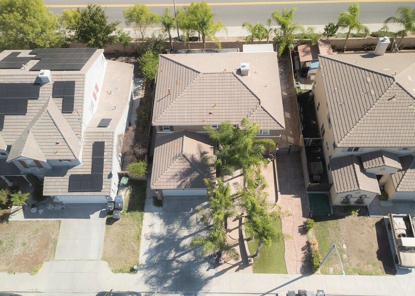 Building Photo - 1725 Chamberlin Creek Way