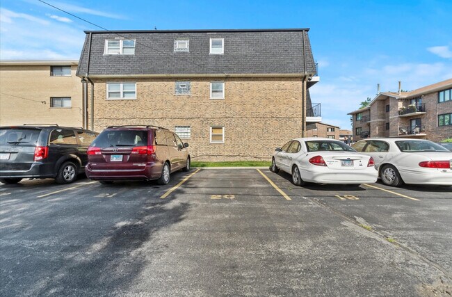 Building Photo - 10622 Parkside Ave