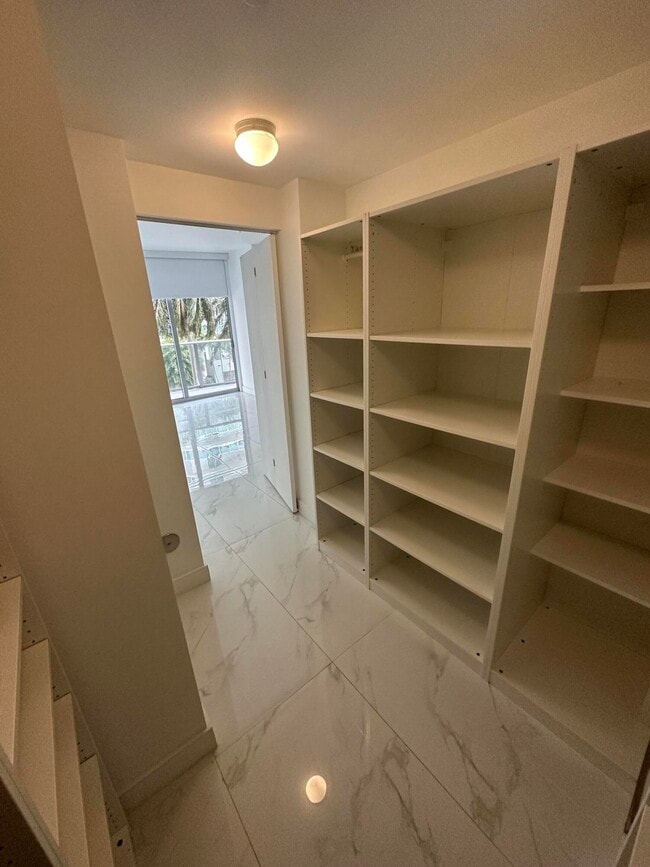 Building Photo - 488 NE 18th St