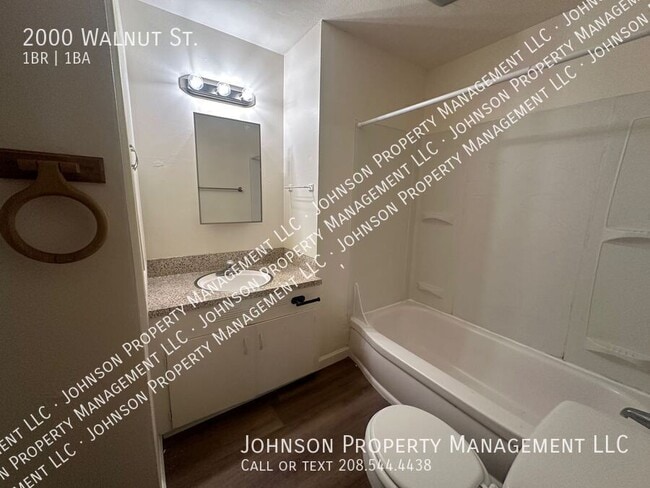 Building Photo - 2000 Walnut St