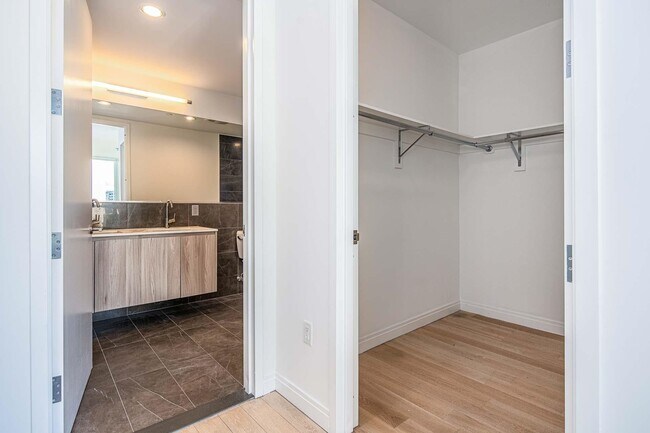 Building Photo - 255 BRUNSWICK Ave