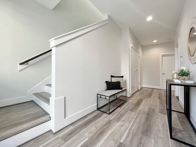 Building Photo - 8318 Curry Rd