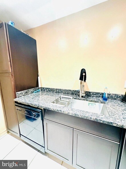 Building Photo - 17816 Singh Ct