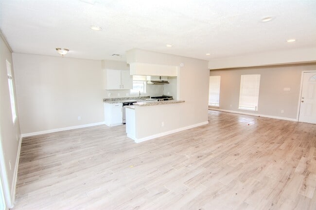 Building Photo - 11731 McLain Blvd