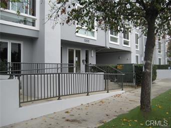 Building Photo - 10878 Bloomfield St