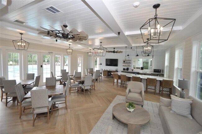 Building Photo - 27 Grand Par Ct