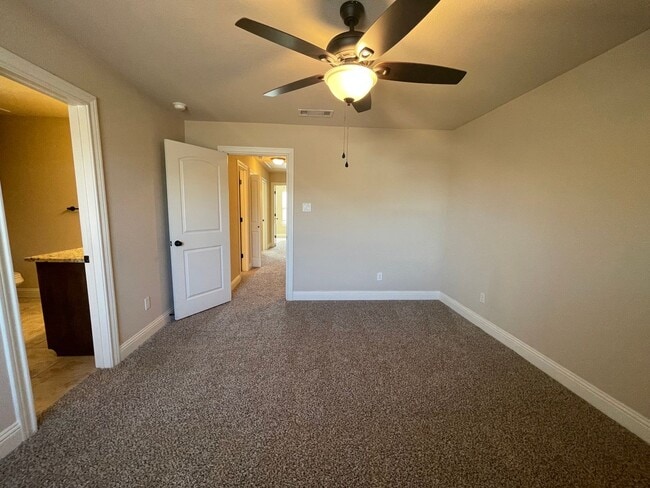 Building Photo - YOUR Dream Home is HERE! ~3 Bedroom 2.5 Bath ~ Full Size Washer/Dryer Connections Upstairs ~ Stai...