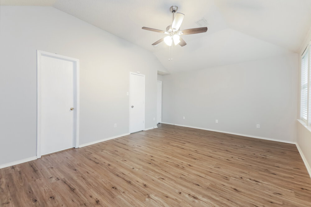 Building Photo - 114 Redbud Dr