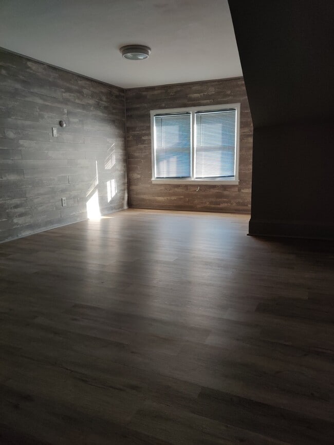 Building Photo - 205 N Normal St