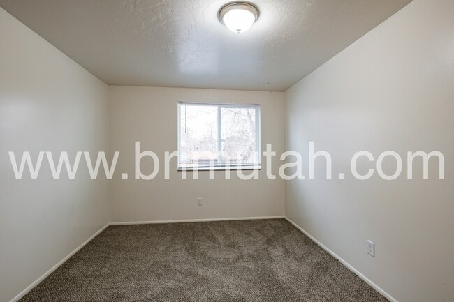 Building Photo - 4727 S 1300 E