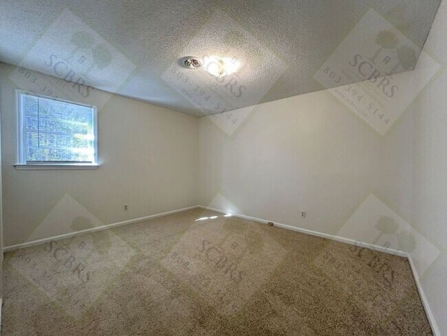 Building Photo - St. Andrews 4 Bedroom, 2 Bath Home