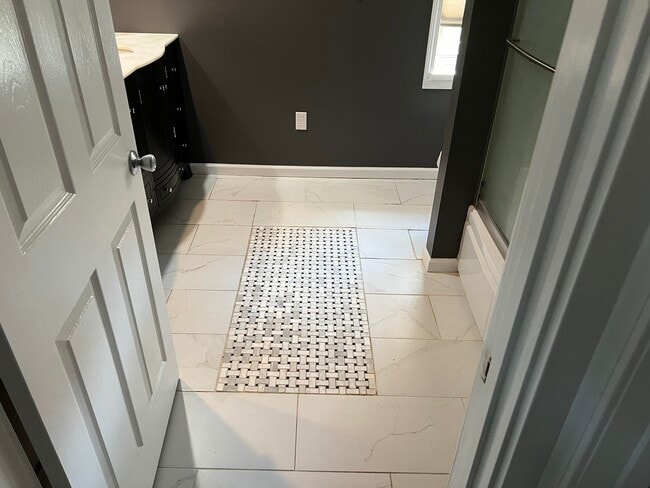 Building Photo - 807 Clinkscales Rd