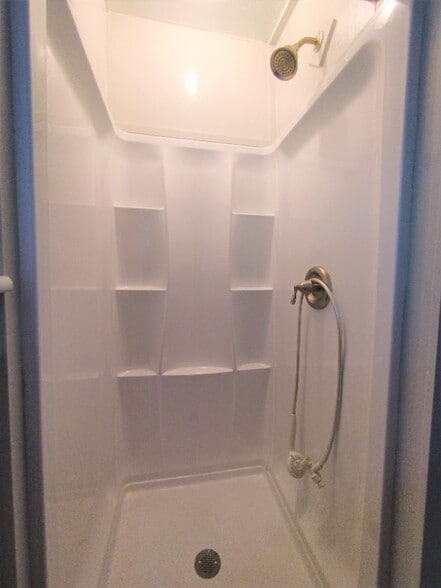 Building Photo - 186 E Brazell St