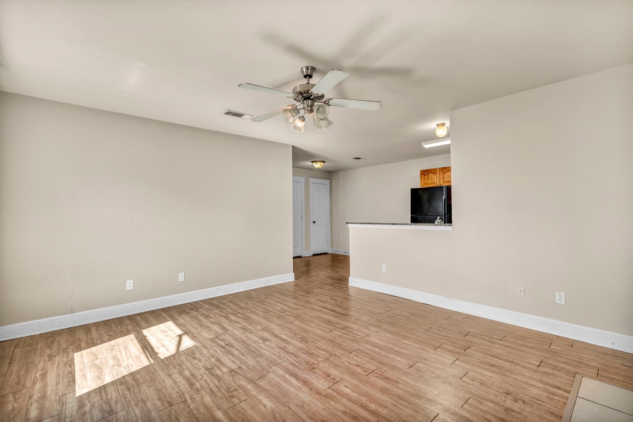 Building Photo - 710 Claremont Pky